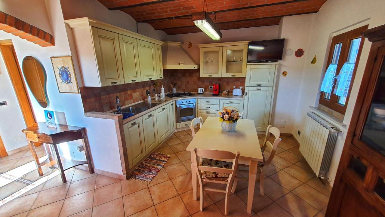 Spicchio Di Luna - Casa Vacanze Albiano Magra Екстер'єр фото
