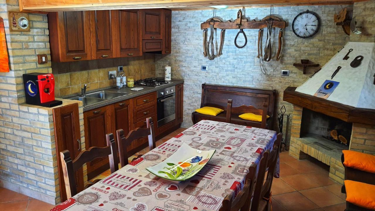 Spicchio Di Luna - Casa Vacanze Albiano Magra Екстер'єр фото