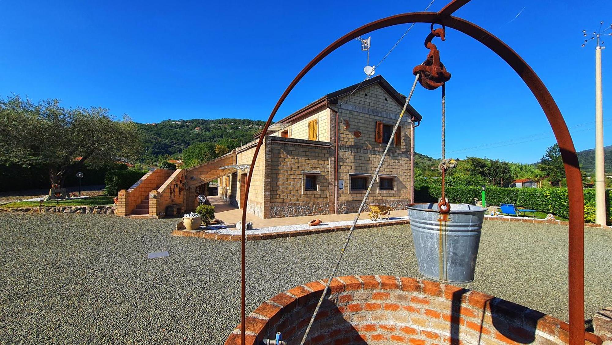 Spicchio Di Luna - Casa Vacanze Albiano Magra Екстер'єр фото